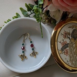 🎅🎄 Christmas Holly Earrings